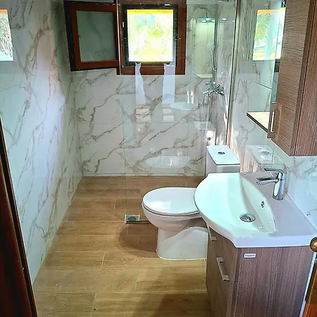 Granny Stratia Ferienhaus